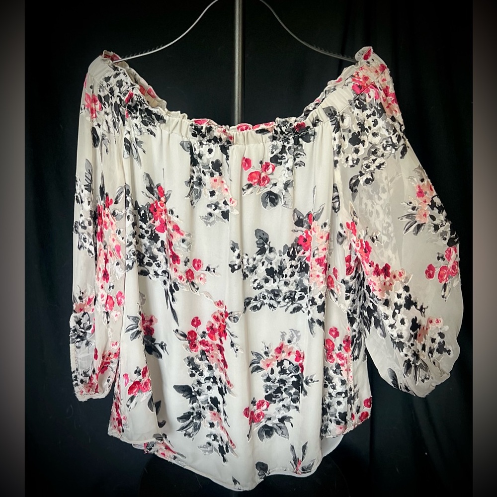 White House Black Market Floral Print Blouse